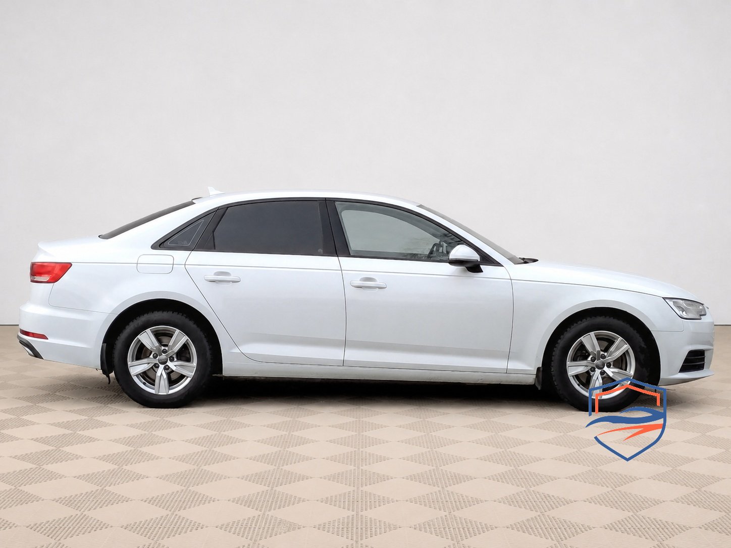 Audi - Audi A4, 2019