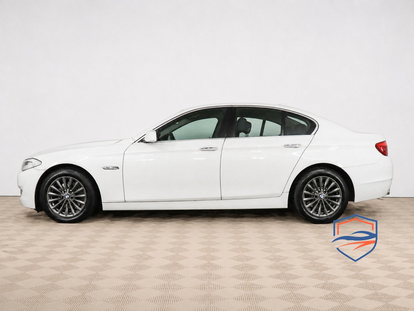 BMW - BMW 5 серии 520i VI (F10/F11/F07), 2013