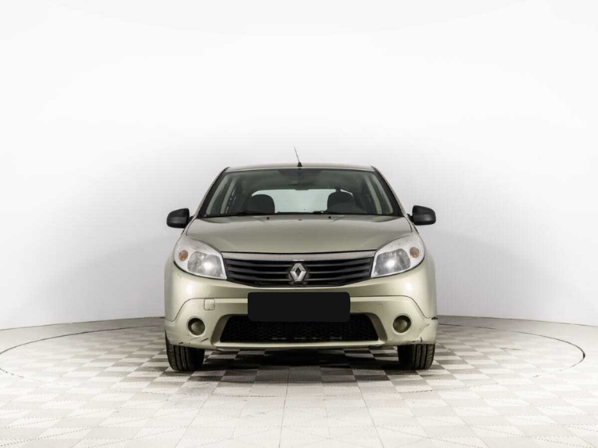 Renault - Renault Sandero, 2013