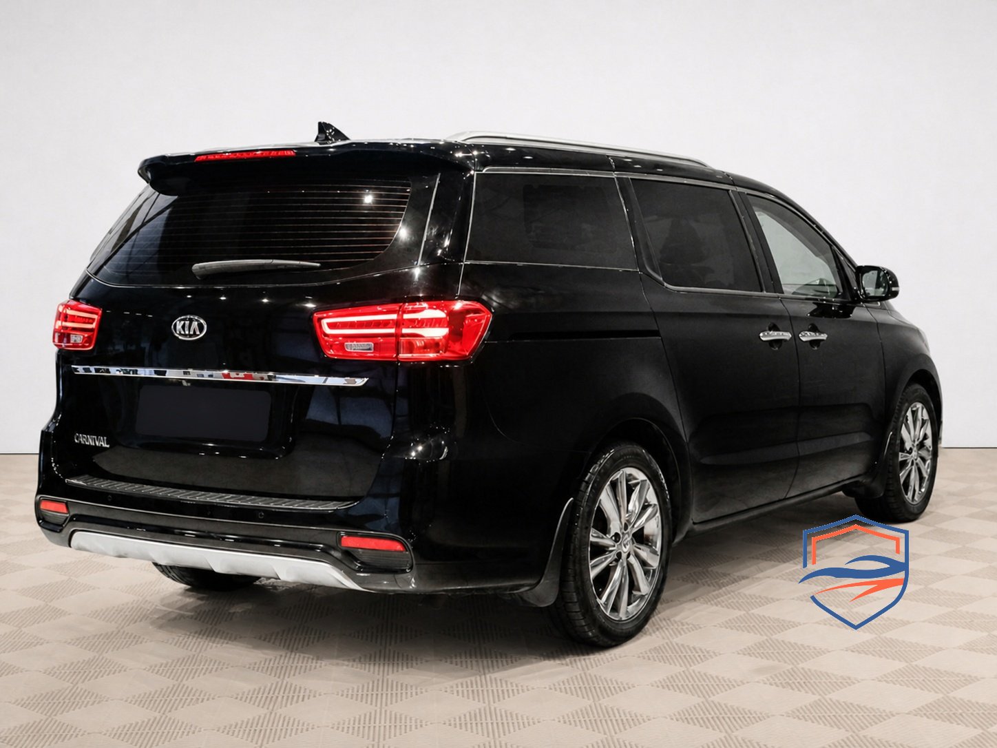 Kia - Kia Carnival III, 2019