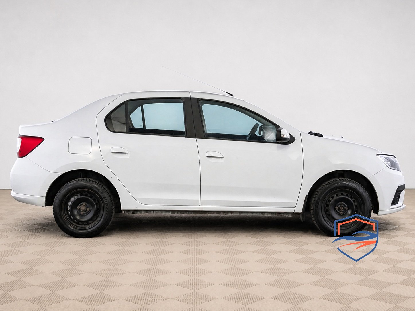 Renault - Renault Logan, 2022