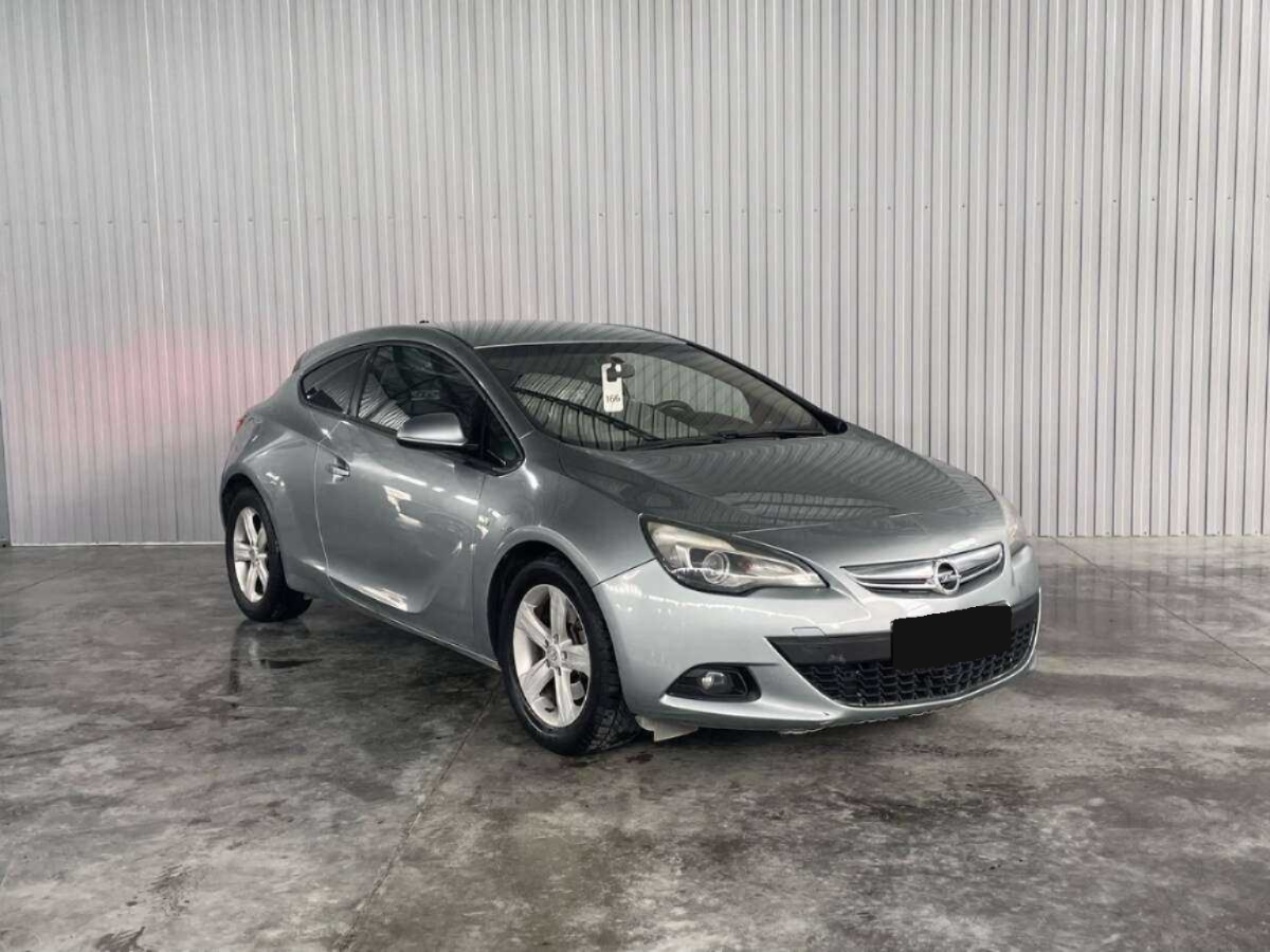Opel - Opel Astra GTC, 2012