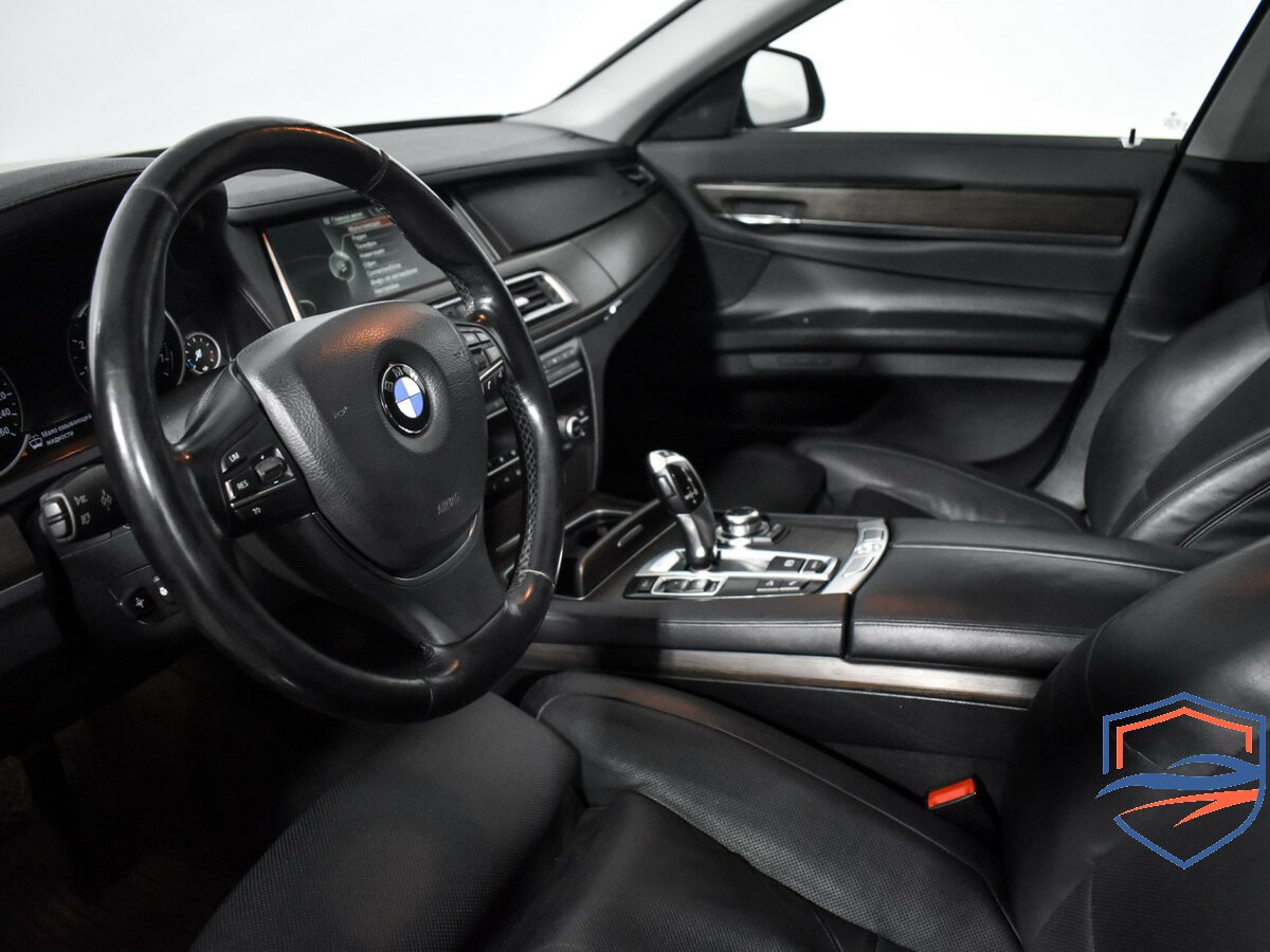 BMW - BMW 7 серии Long 740Li xDrive V (F01/F02/F04) Рестайлинг, 2012