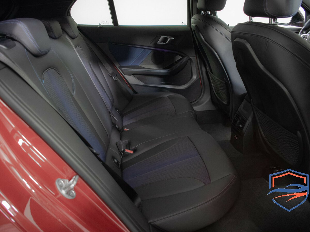 BMW - BMW 1 серии 118i III (F40), 2021