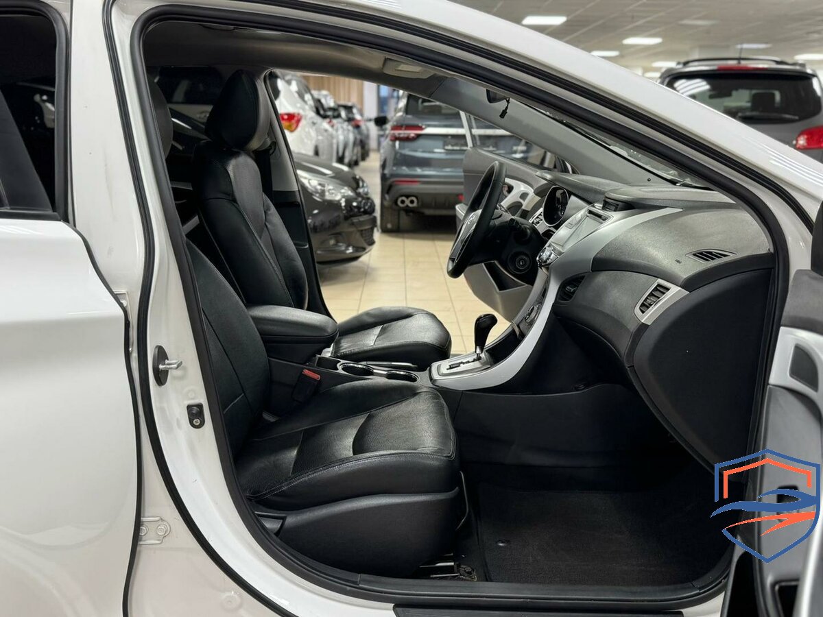 Hyundai - Hyundai Avante V, 2012