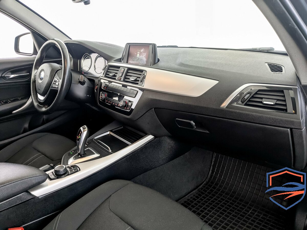 BMW - BMW 1 серии 118i II (F20/F21) Рестайлинг 2, 2018