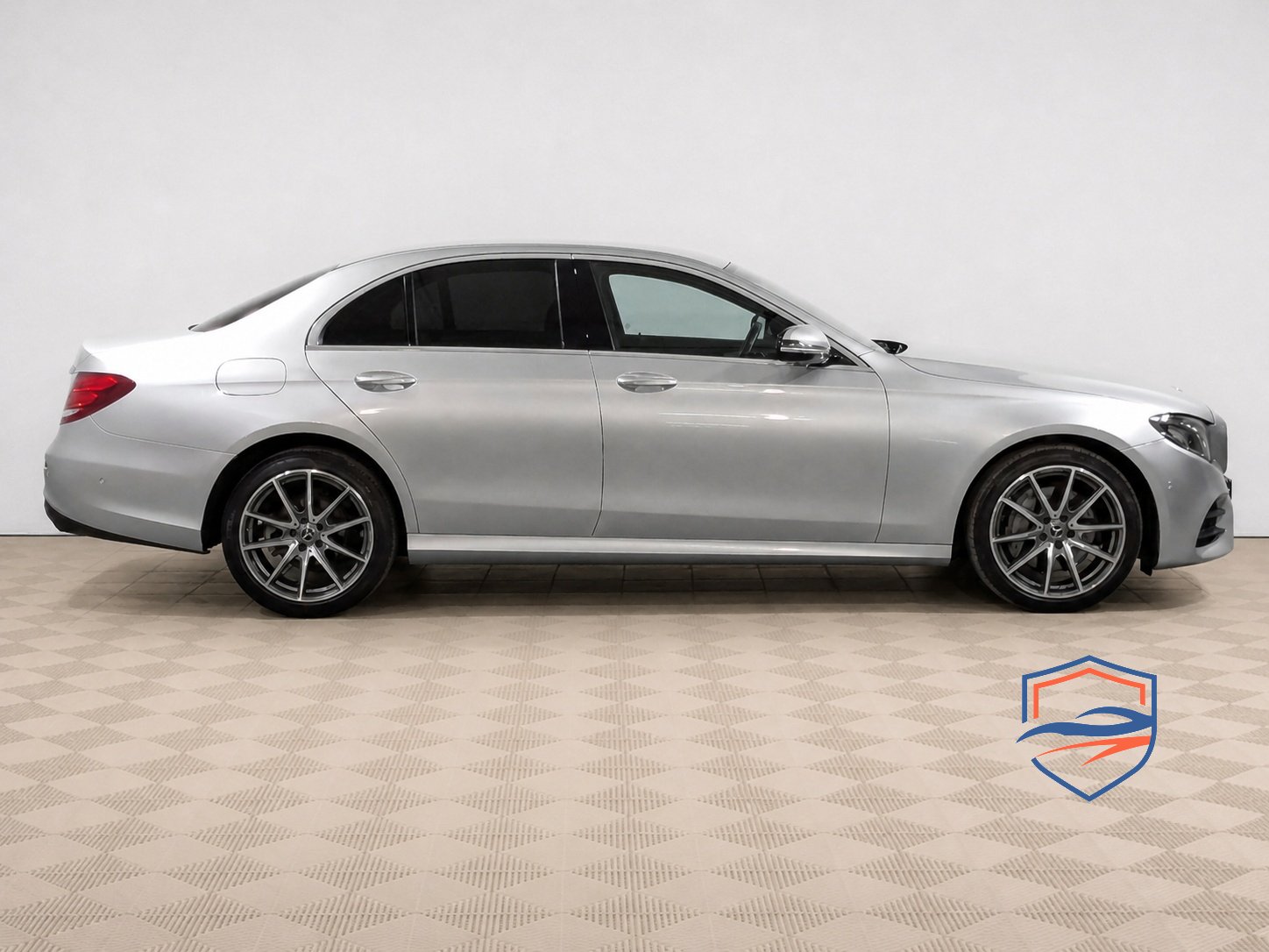 Mercedes-Benz - Mercedes-Benz E-Класс, 2020