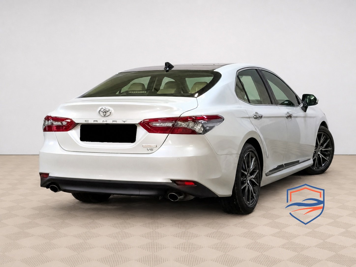 Toyota - Toyota Camry, 2023
