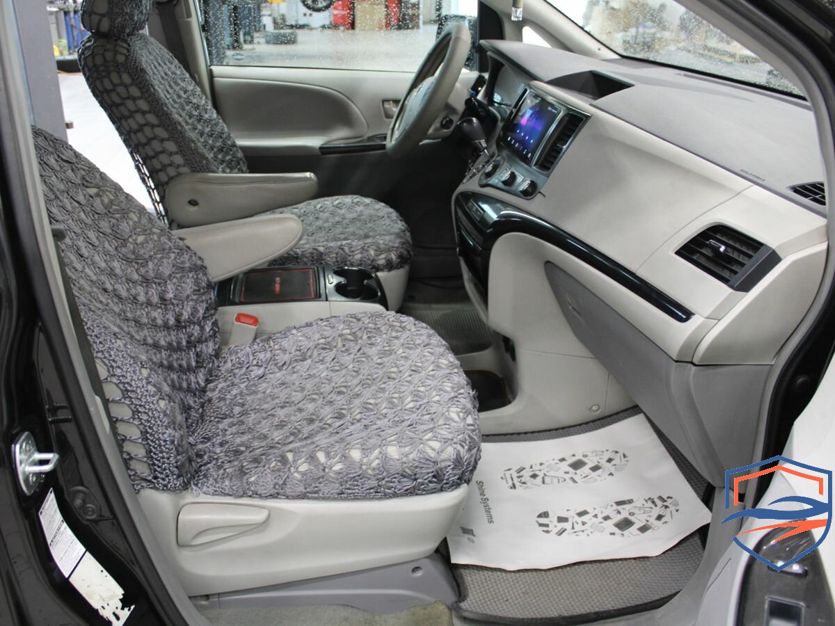 Toyota - Toyota Sienna III, 2012