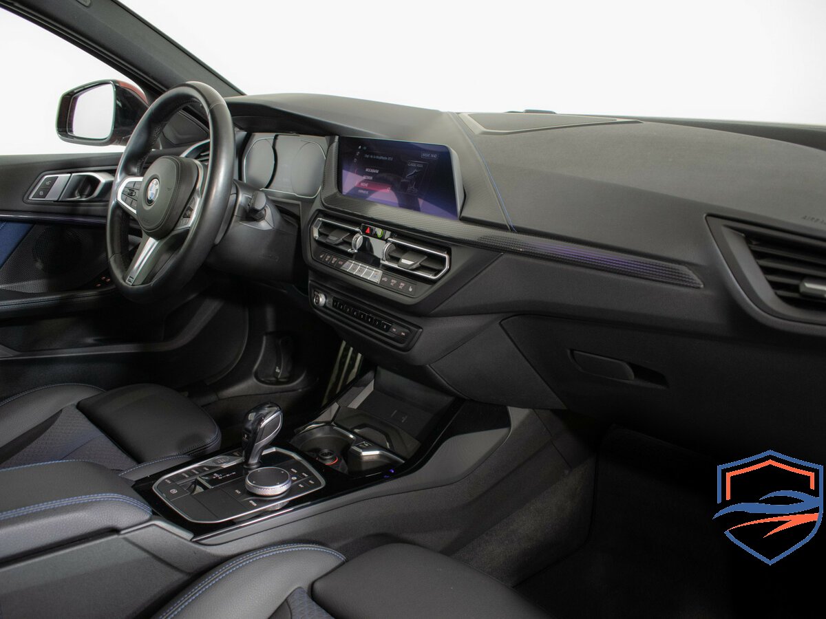 BMW - BMW 1 серии 118i III (F40), 2021