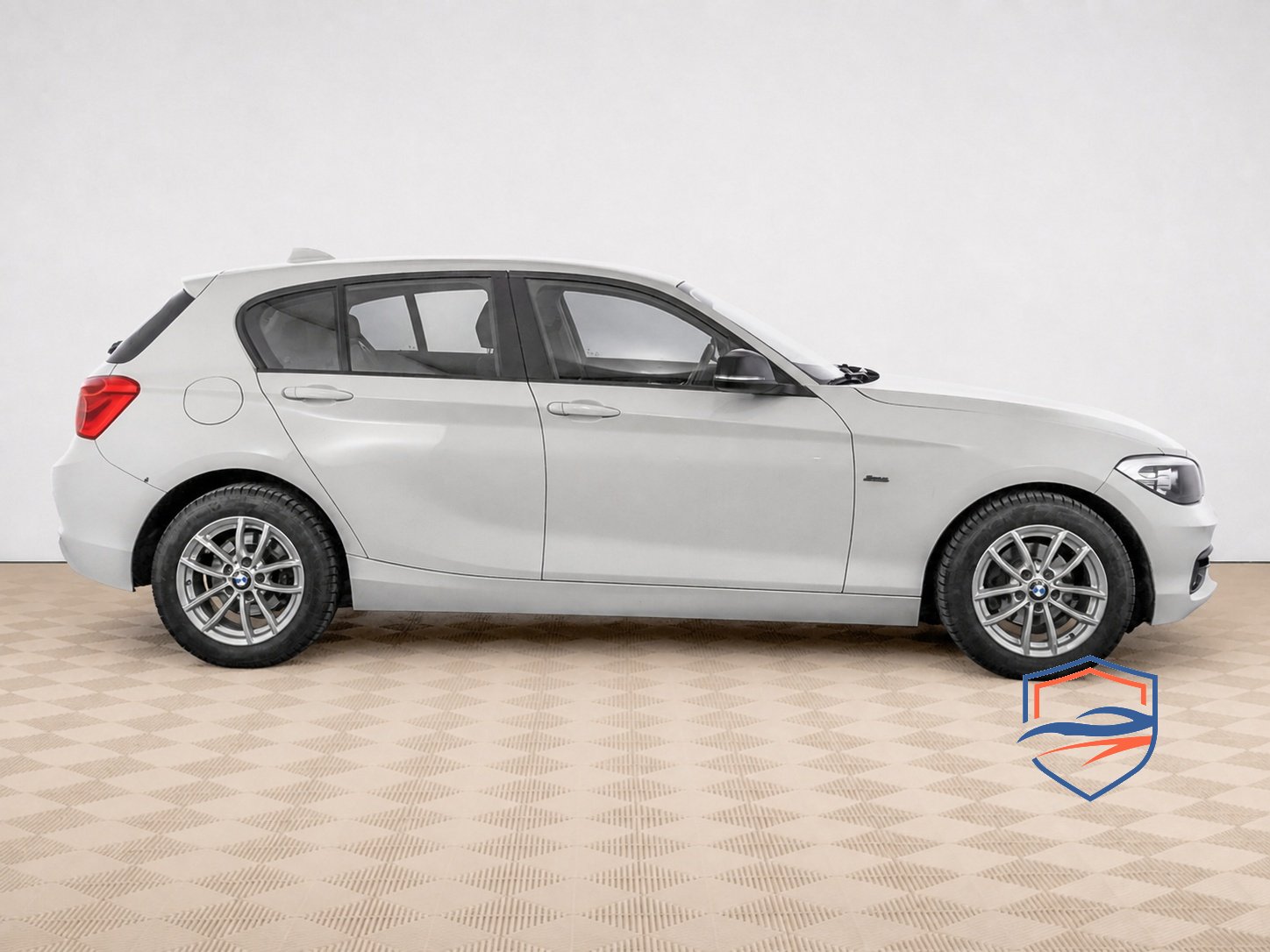 BMW - BMW 1 серии 118i II (F20/F21) Рестайлинг, 2015