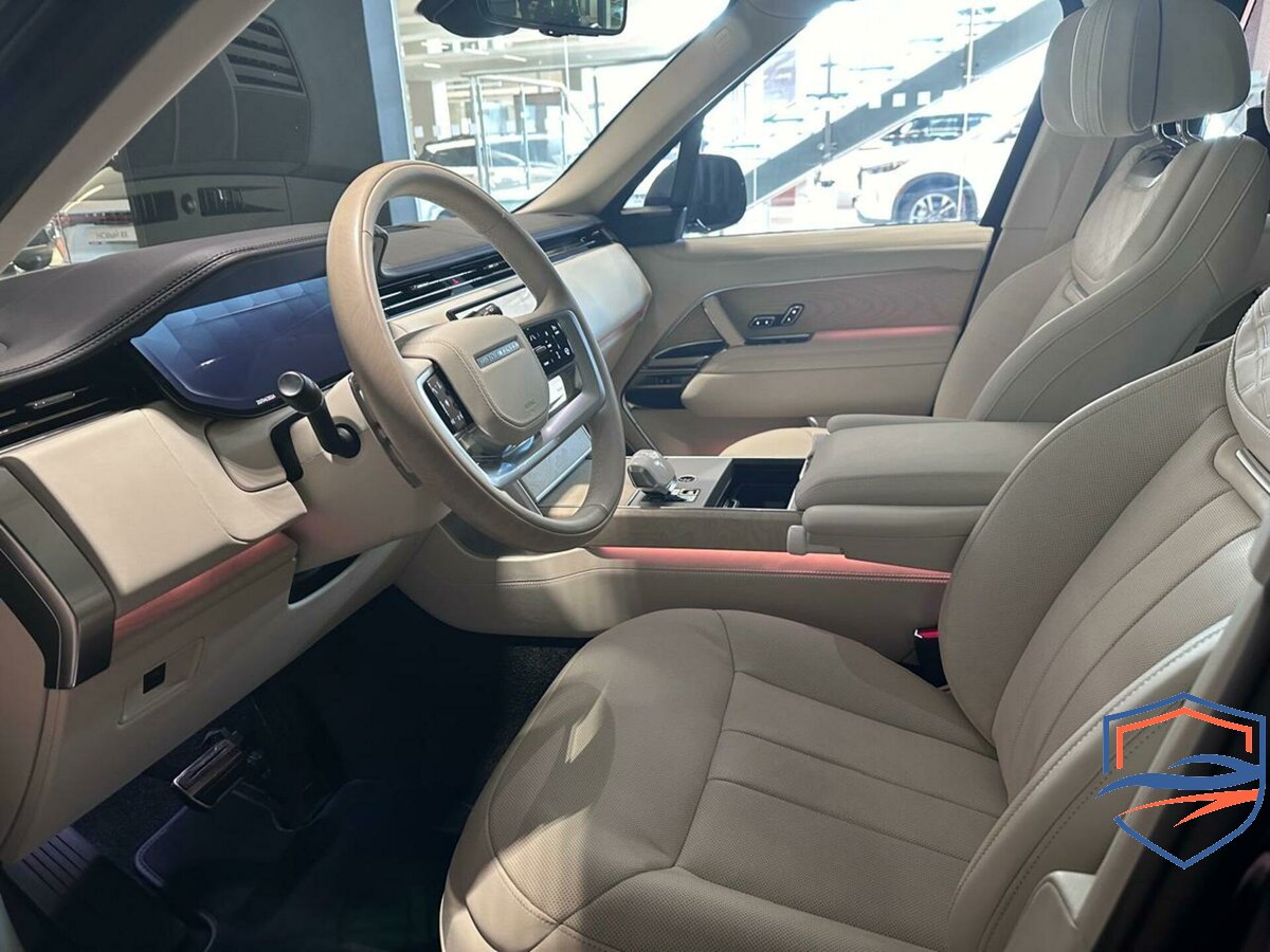 Land Rover - Land Rover Range Rover P615 MHEV V, 2023