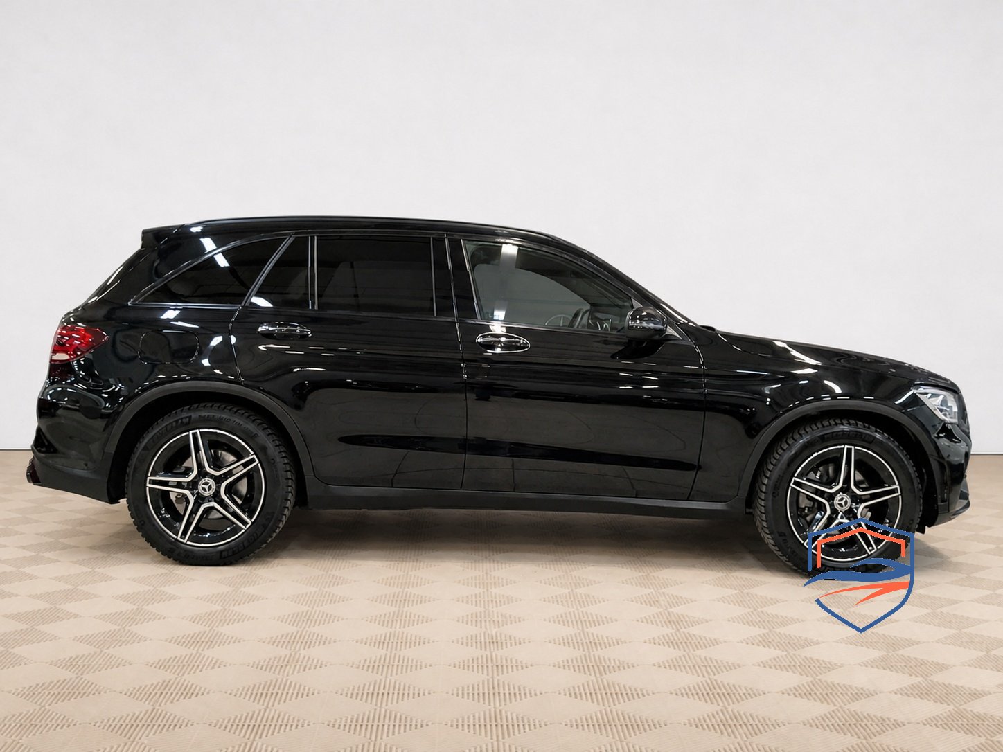 Mercedes-Benz - Mercedes-Benz GLC, 2021
