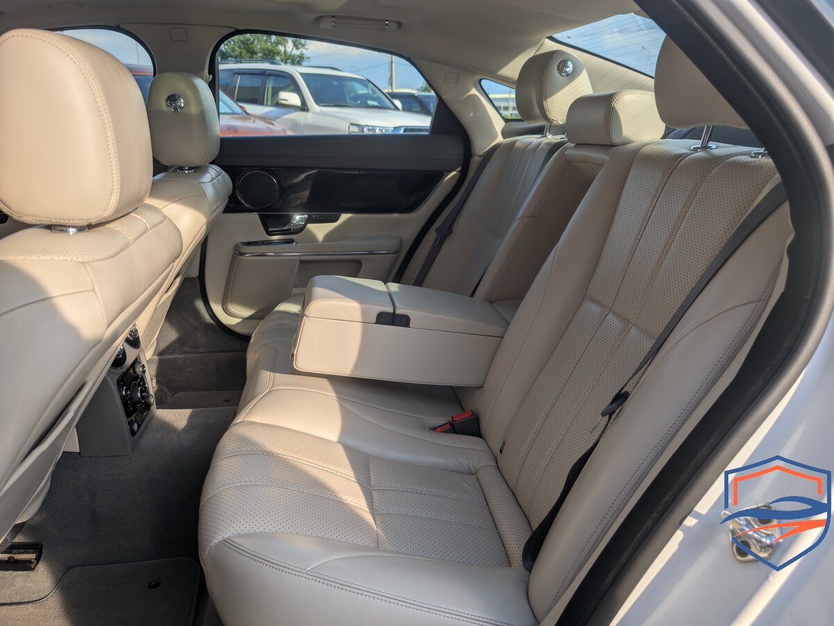 Jaguar - Jaguar XJ IV (X351), 2012