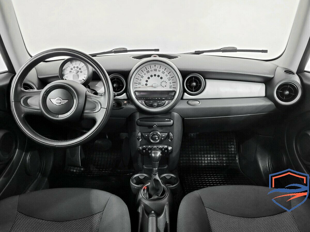 Mini - Mini Hatch One II (R56) Рестайлинг, 2011