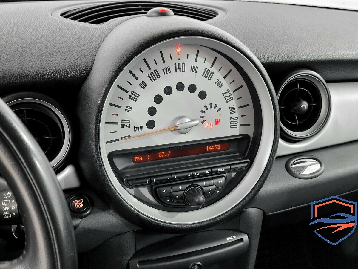 Mini - Mini Hatch One II (R56) Рестайлинг, 2011